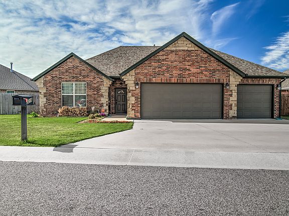4th image of 2216 Crooked Oak Dr