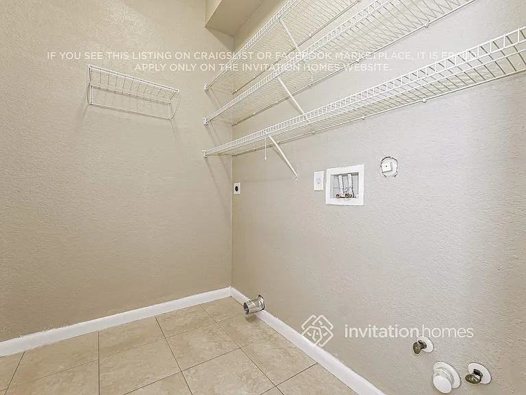 2448 Sandy Cay — Photo 9