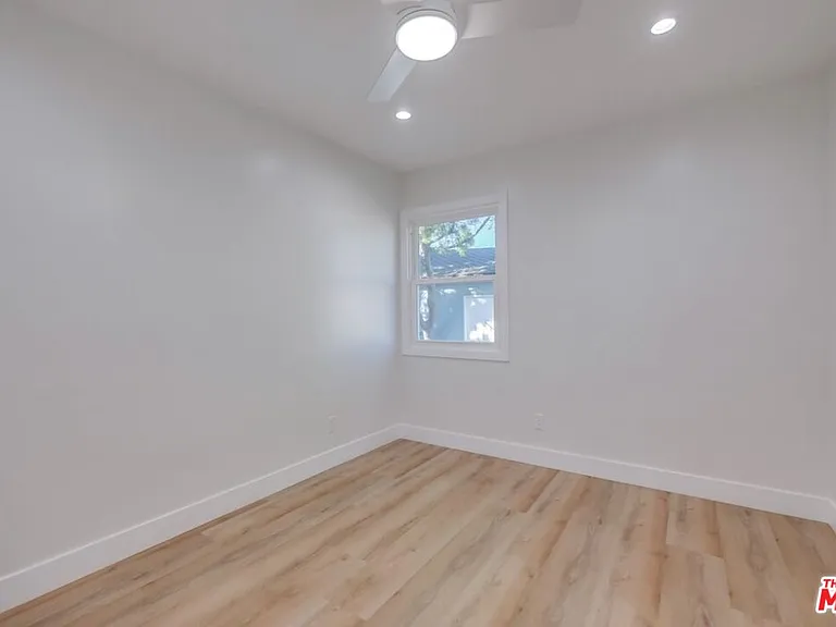 8356 Kittyhawk Ave — Photo 15