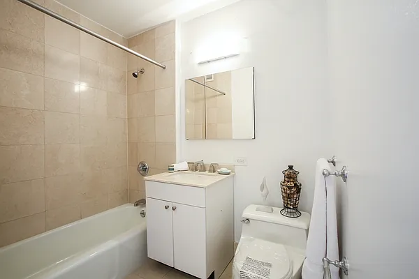 Rented by Stonehenge NYC LLC | media 70