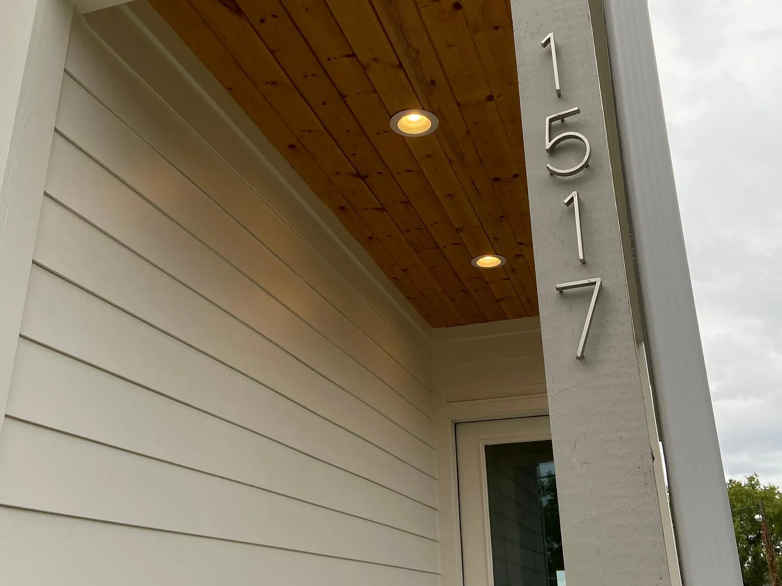 4 bed, 3.5 bath, 2300 sqft, $3,900 — Photo 1