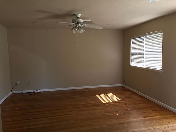 4th image of 837 NW 58th St