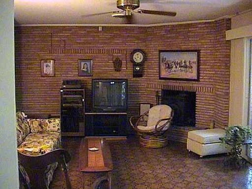 5th image of 122 WYNDALE DR