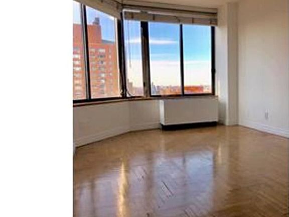 4th image of 300 E 93rd St APT 39A