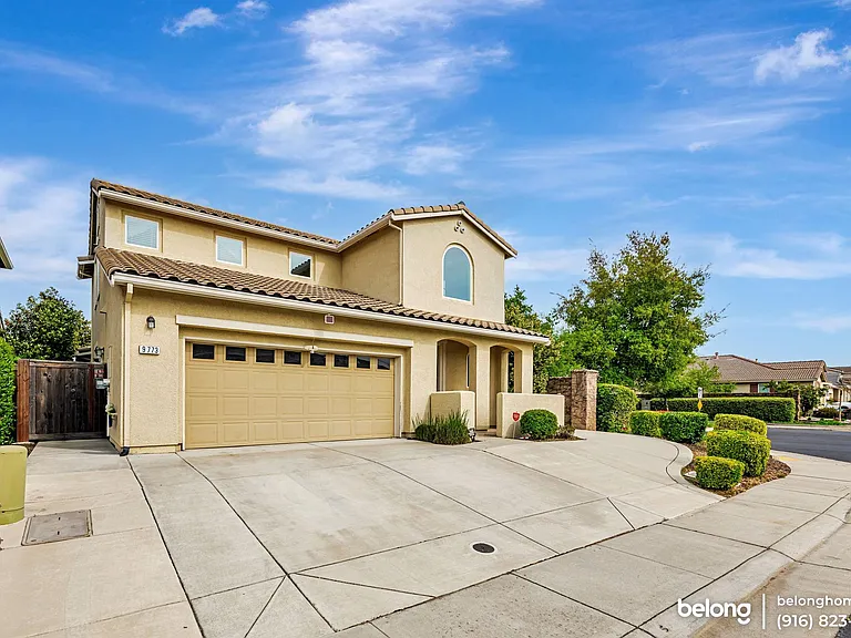 9773 Philta Way — Photo 3