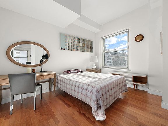 4th image of 88 Greenwich St APT 2307