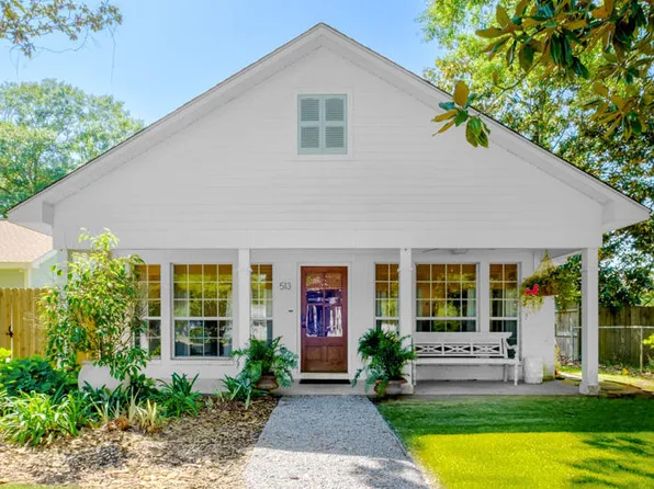 513 Martin Ave, Ocean Springs, MS 39564