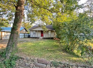 303 York St, Tahlequah, OK 74464