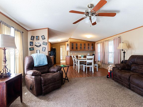 5th image of 2420 E Willow Creek Dr