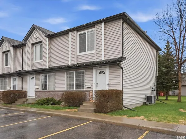 UNIT 220-670 Kenderdine ROAD, Saskatoon, SK S7N 4W3