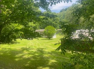 906 Hillville Rd, Parker, PA 16049