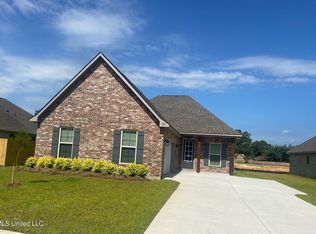 823 Leeward Dr, Biloxi, MS 39532