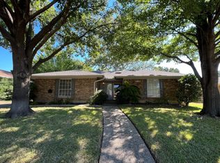 3829 Lynbrook Ln, Arlington, TX 76015
