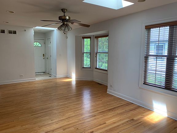 2nd image of 1513 Queen Ann Ln