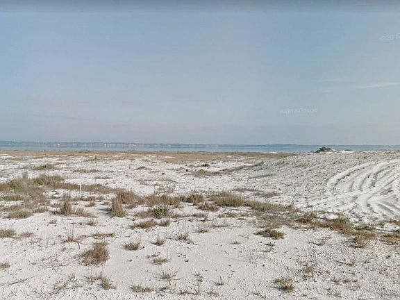 3rd image of White Sands Blvd