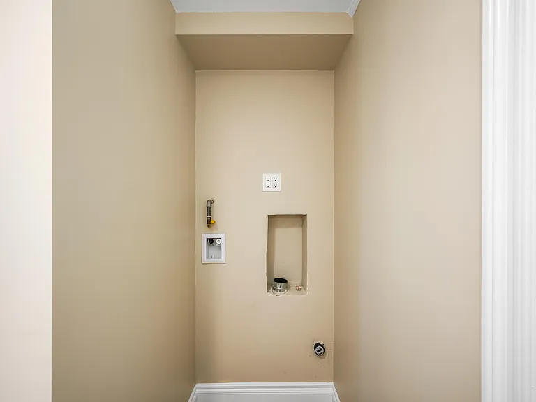 215 Poinsettia Ave #1/2 — Photo 21