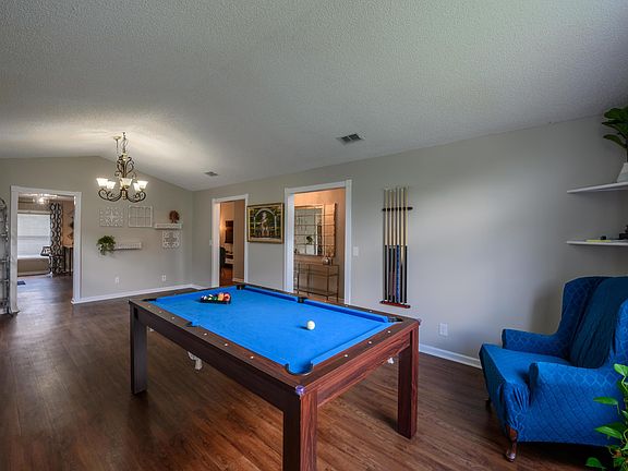 4th image of 12650 Ashglen Dr N
