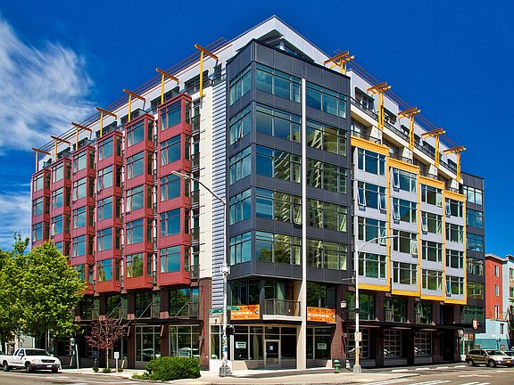 2nd image of 206 Bell St APT 417