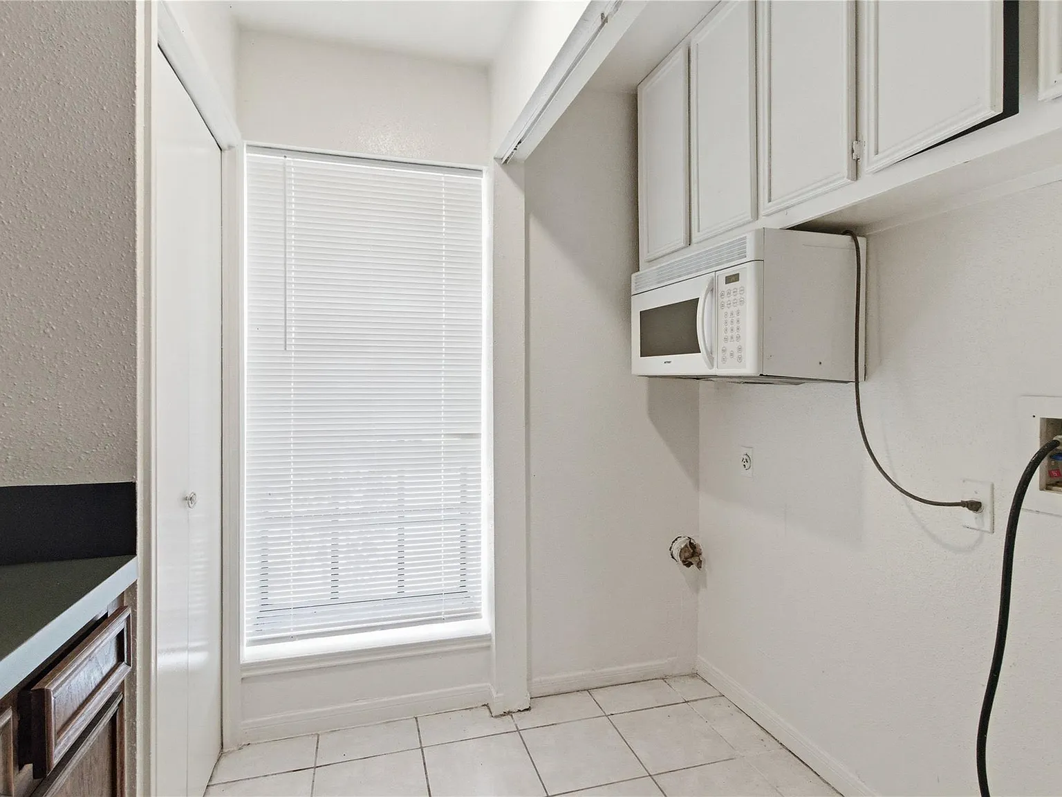 2 bed, 2.5 bath, 1224 sqft, $1,250 — Photo 4