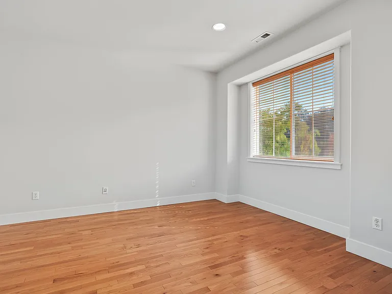 1874 Miller Dr — Photo 3