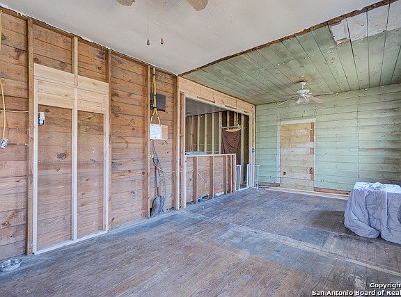 5th image of 4438 Monterey St