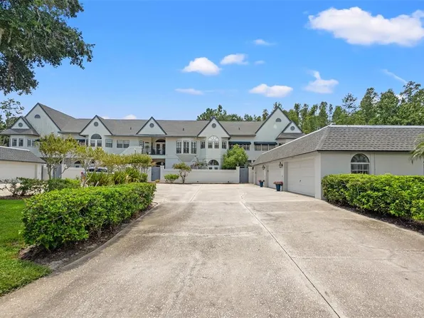 18732 Wimbledon Cir, Lutz, FL 33558