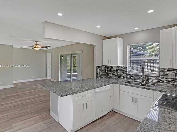 3rd image of 7761 NW 45th Ct