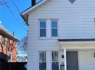 18 N Broad St, Nazareth, PA 18064