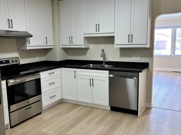 98 Brady St, Pt Colborne, ON L3K 3R6