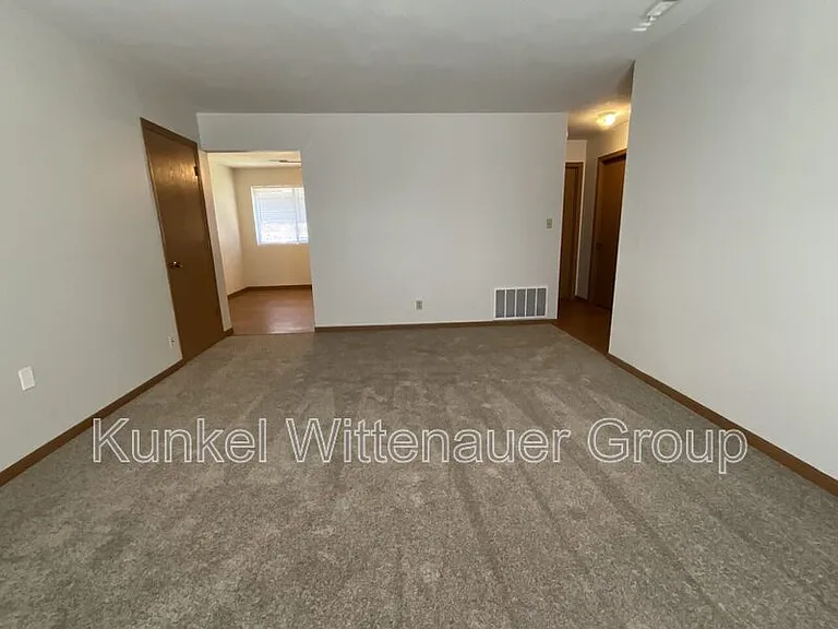 1705D Jamestown Rd — Photo 3