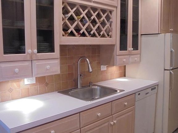2nd image of 6262 Paddington Ln