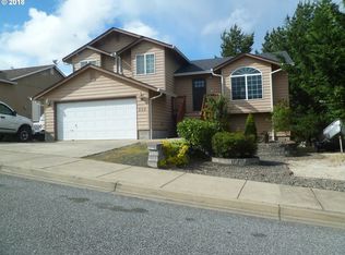 208 NE Rose Ridge Dr, Winston, OR 97496