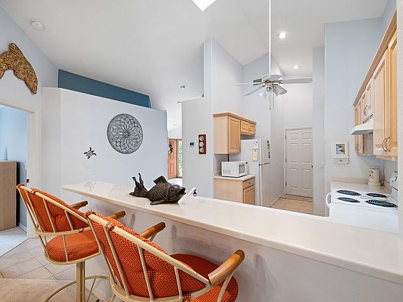 3rd image of 106 Sophora Pl