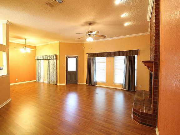 2nd image of 203 S Brook Dr