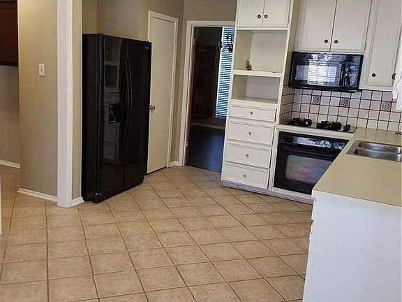 4th image of 4506 Lake Hill Dr