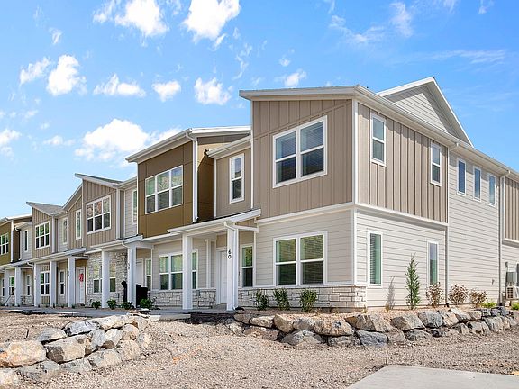 Finished home photos are representational images only. Chat with sales agent for details.