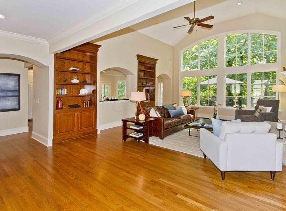 5th image of 3033 Loire Ln