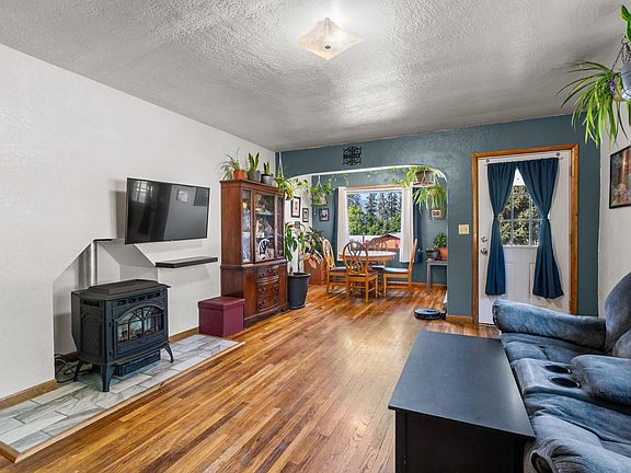 4th image of 1060 E 8th Ave