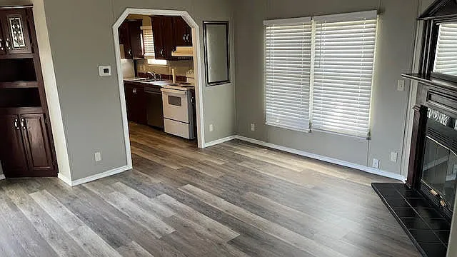 3 bed, 2.0 bath, 1280 sqft, $1,850 — Photo 3