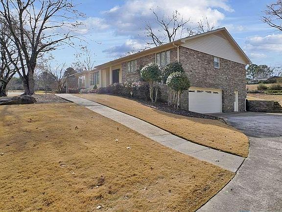 3rd image of 3236 Oriole Dr