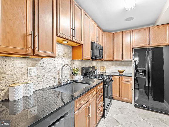 5th image of 5101 8th Rd #13