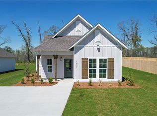 1021 Crossing Ct E, Valley, AL 36854