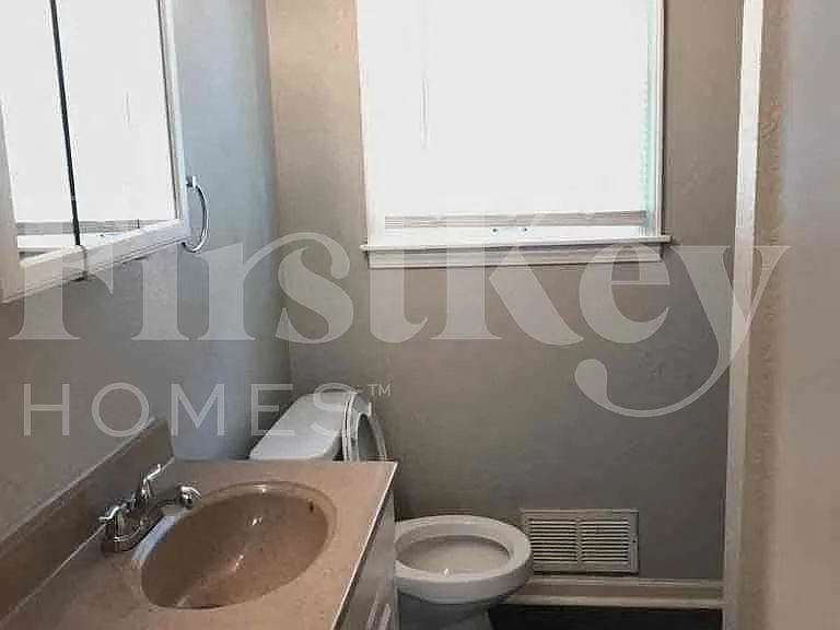 5436 Woodson Rd — Photo 7