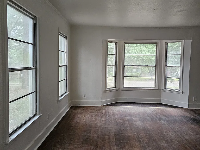 1221 Bluebird Dr — Photo 10