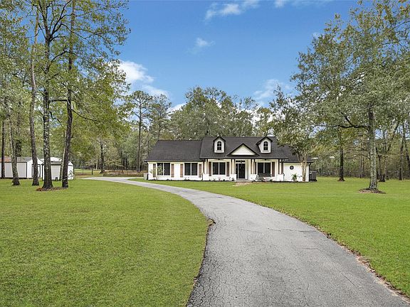 3rd image of 28402 Ascot Farms Rd