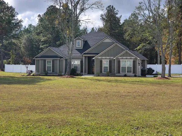 111 Willow Trace Dr, Nashville, GA 31639