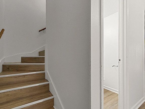 2nd image of 2615 W 58th St #5
