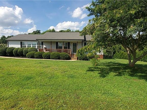 3rd image of 1964 Whitehead Dr
