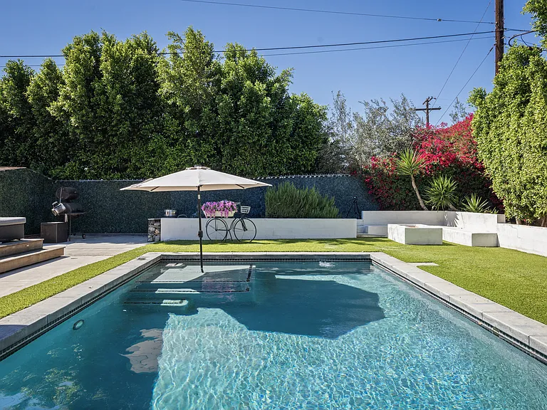 16453 Lassen St — Photo 38