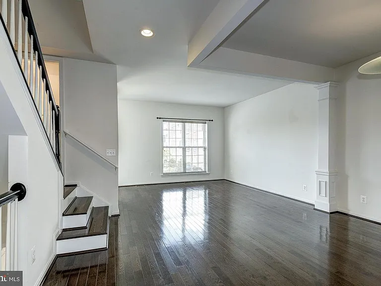 6325 Dunn Ct — Photo 9